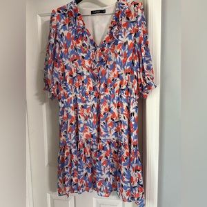 Women’s Ralph Lauren short sleeve, knee length dress. Size 18. Worn one season.
